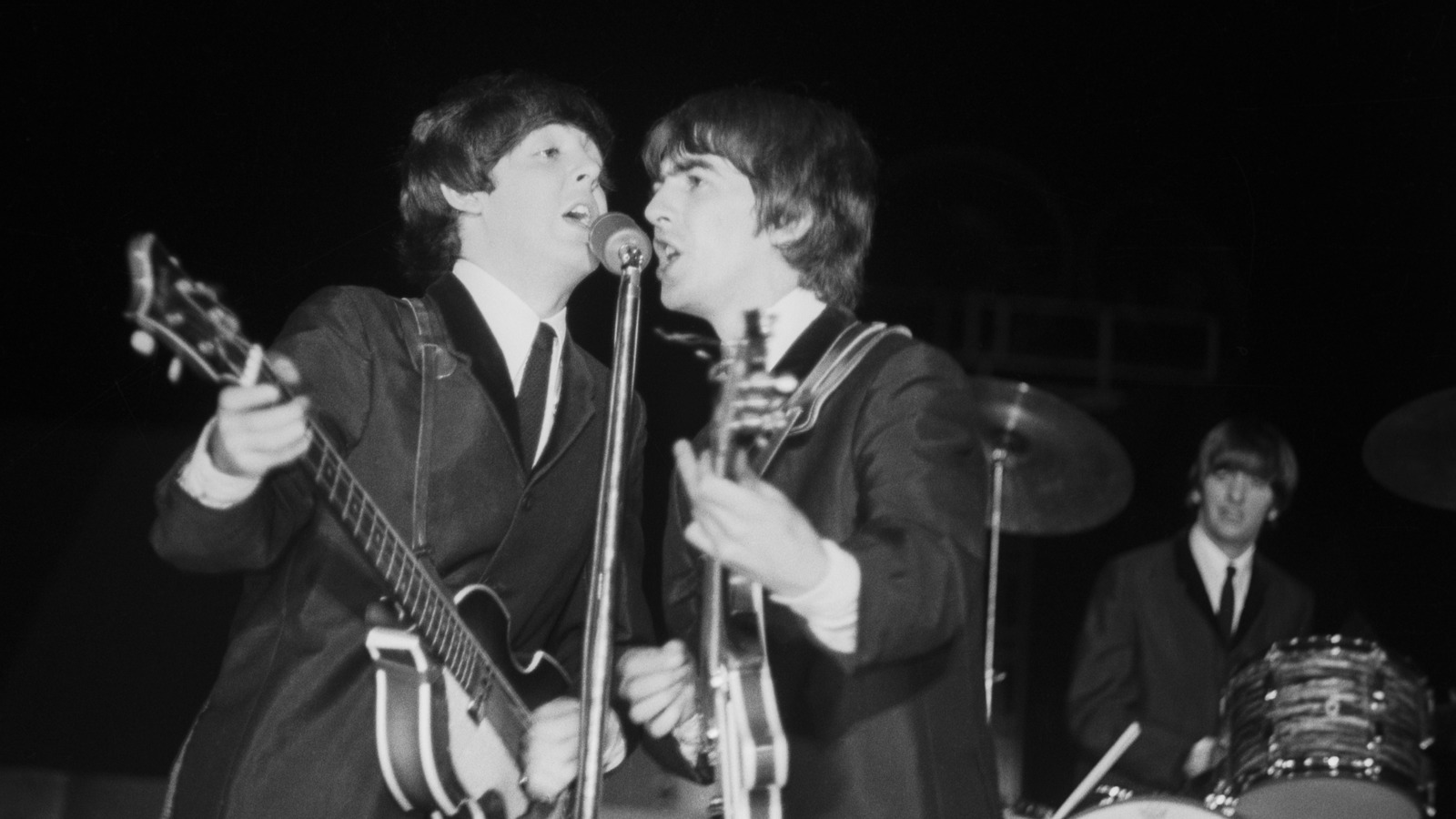 5 canções de rock que transportarão os boomers de volta à formatura do ensino médio