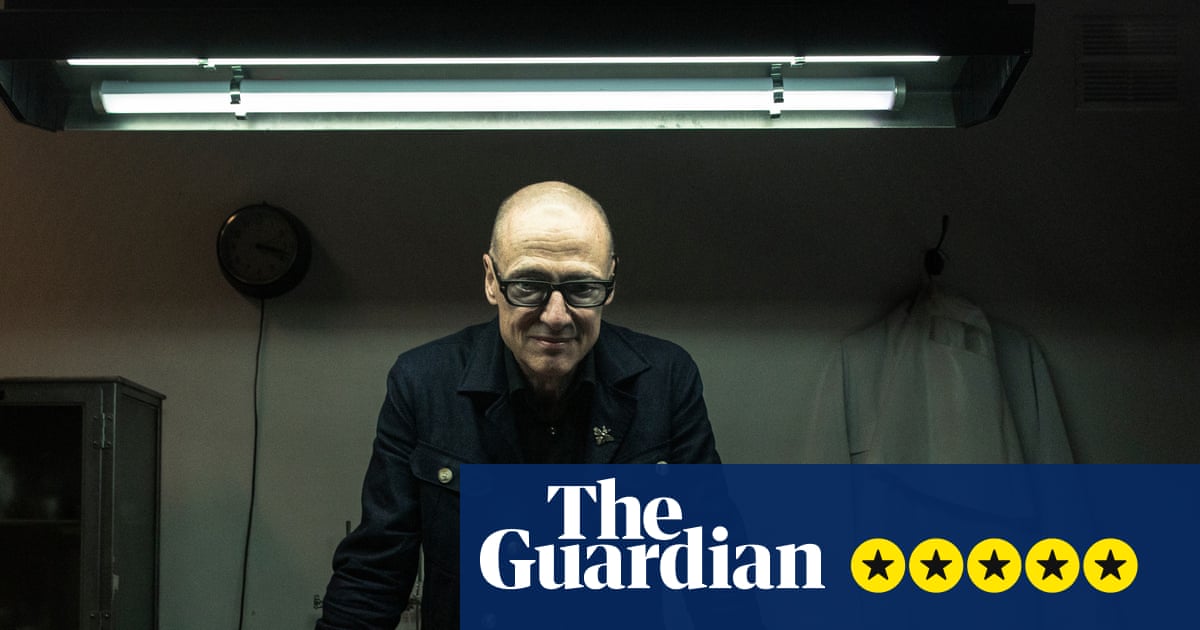 A crítica do Alien Autopsy Scandal – uma visão requintada e divertida de como um vídeo falso varreu o mundo | Televisão