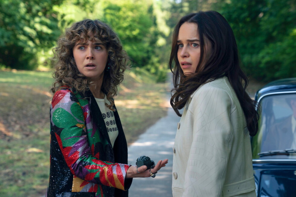 A série de TV 'Pôneis' mescla comédia com uma história de espionagem