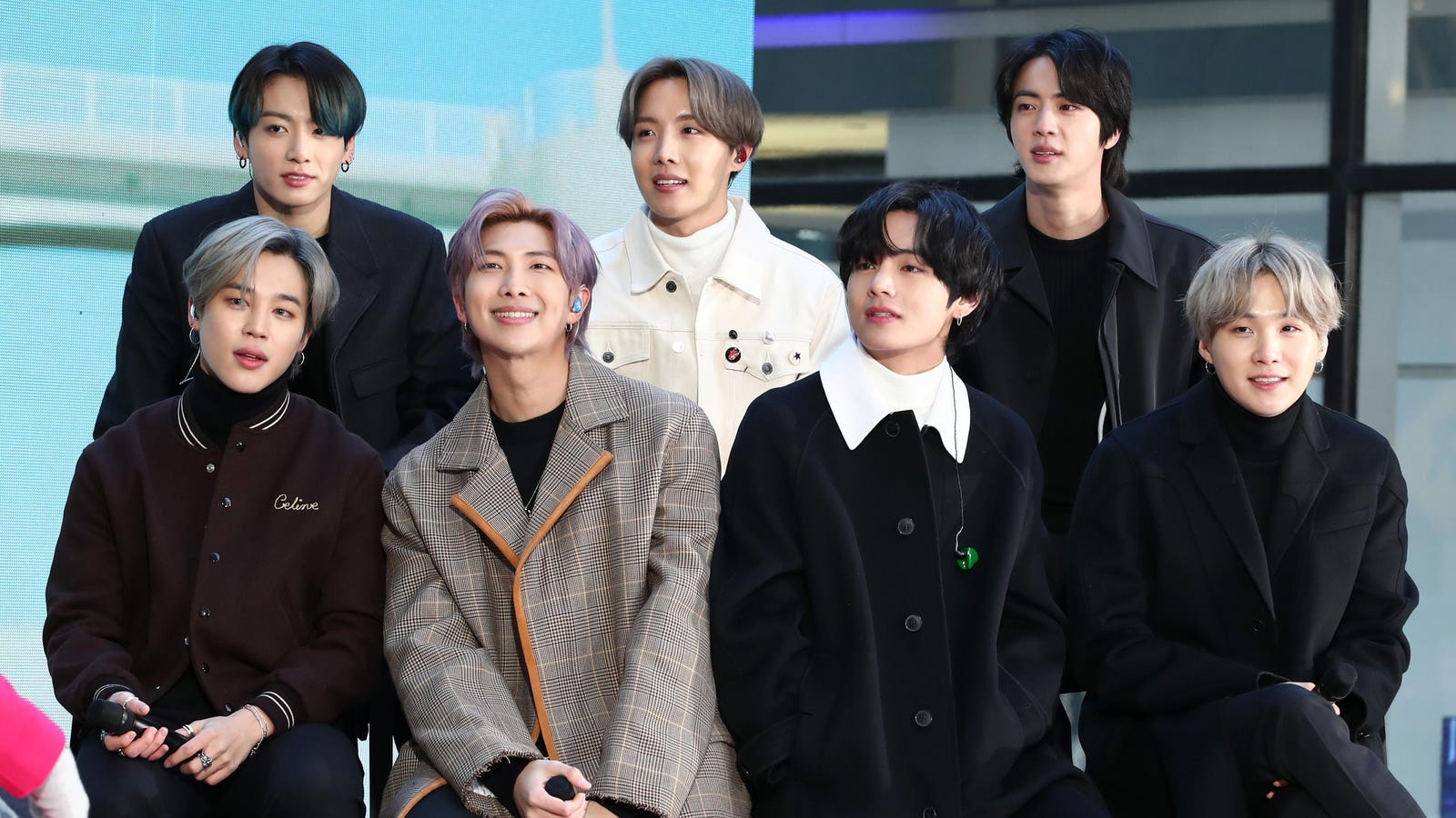 BTS bate seu próprio recorde ao bloquear uma estrela musical do primeiro lugar