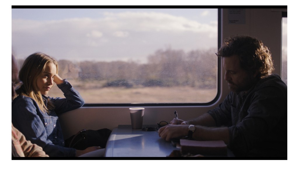 Crítica de 'Next Life': Filme de Drake Doremus Emilia Clarke, Edgar Ramirez