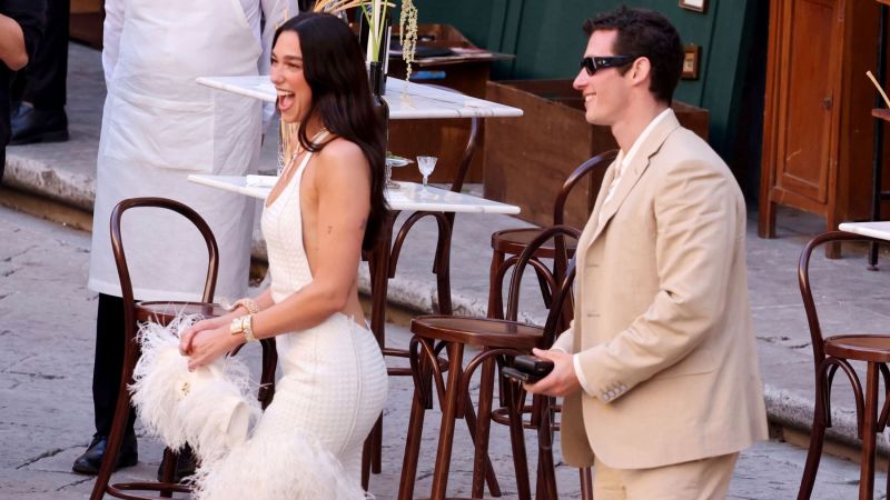 Dua Lipa e Callum Turner agitam a Sicília com dias de festa de casamento