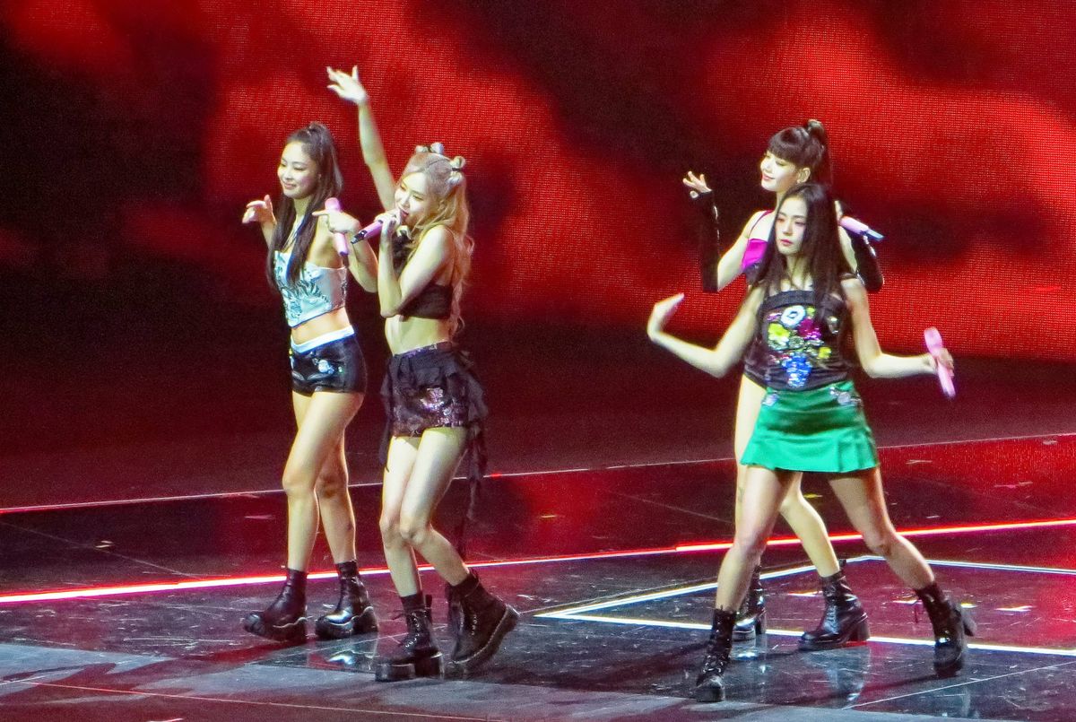 Fãs de K-pop estão anunciando deepfakes assustadores de ídolos