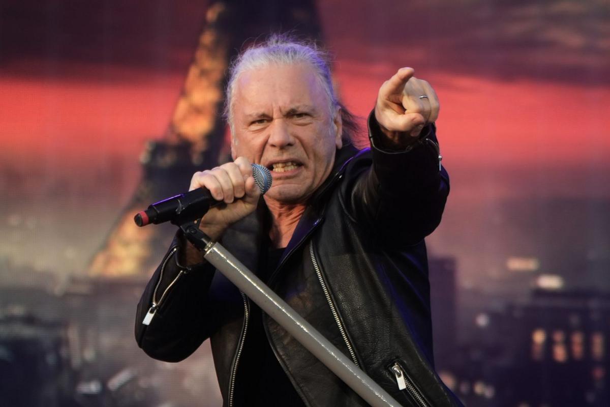 Fãs do Iron Maiden compartilham indignação após queda de energia em show em Paris