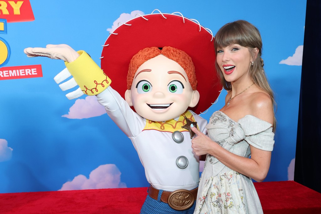 'I Knew It, I Knew You' de Taylor Swift chega ao primeiro lugar na lista das 100 melhores