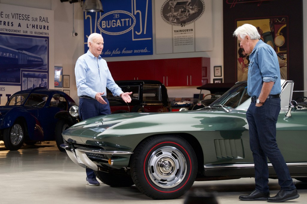 Joe Biden se junta a Jay Leno no programa do ex-apresentador do Tonight Show no YouTube (EXCL)