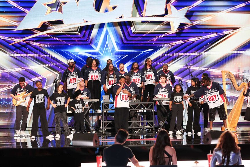 LaRussell ganha quatro votos sim em 'America's Got Talent'