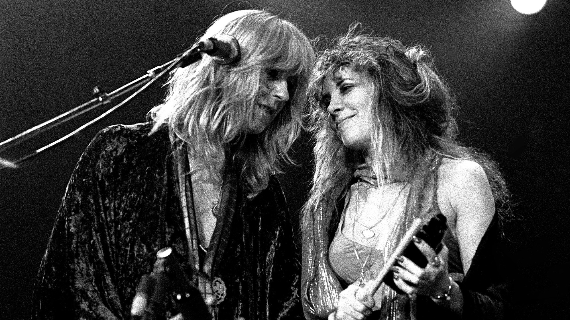 Neste dia de 1977, Fleetwood Mac ficou em primeiro lugar pela única vez com uma música que se tornou uma sensação viral décadas depois