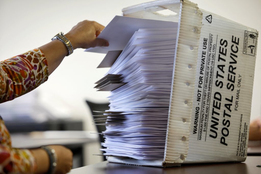 Novo relatório mostra que a desinformação é uma ameaça à segurança eleitoral