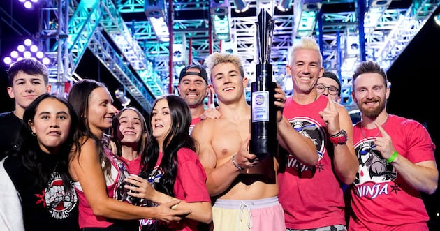 O campeão de 'ANW' Kai Beckstrand e família competirão na 18ª temporada - Deseret News