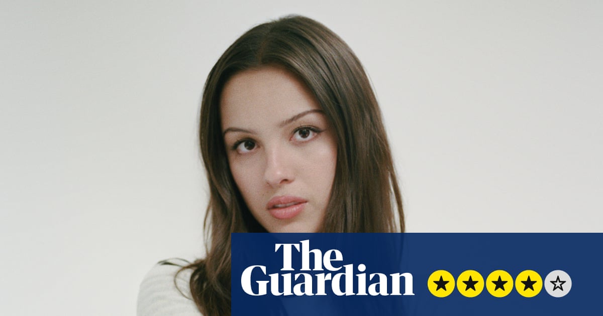 Olivia Rodrigo: Crítica de Você parece muito triste para uma garota tão apaixonada - sobre quem ela está cantando? Quem se importa quando as músicas são tão boas | Olívia Rodrigo