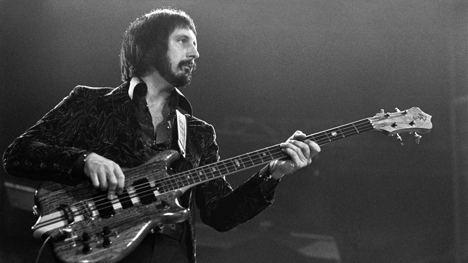 Os 5 melhores riffs de baixo do rock clássico