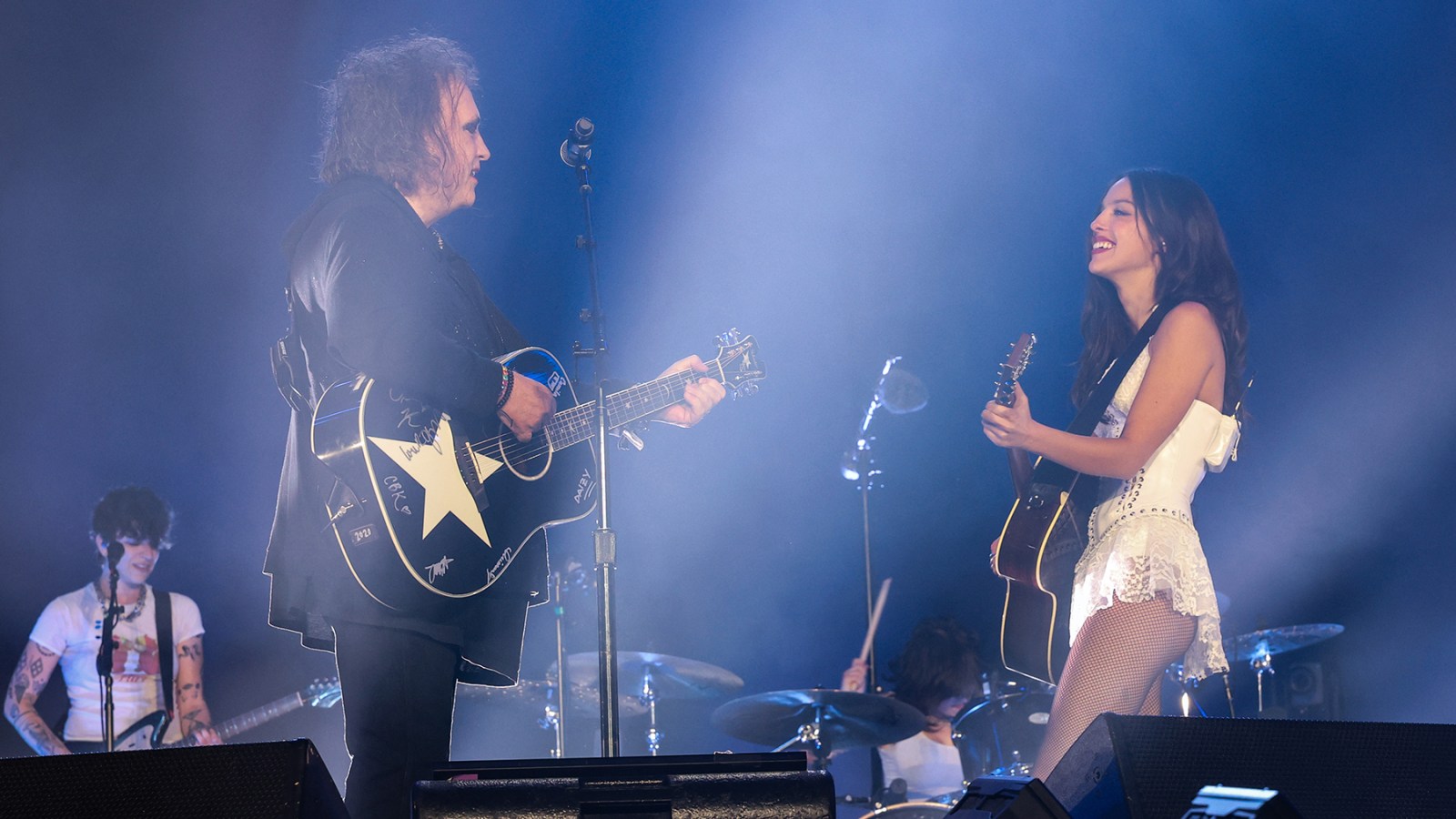 Por que amamos 'What's Wrong With Me' de Olivia Rodrigo e Robert Smith