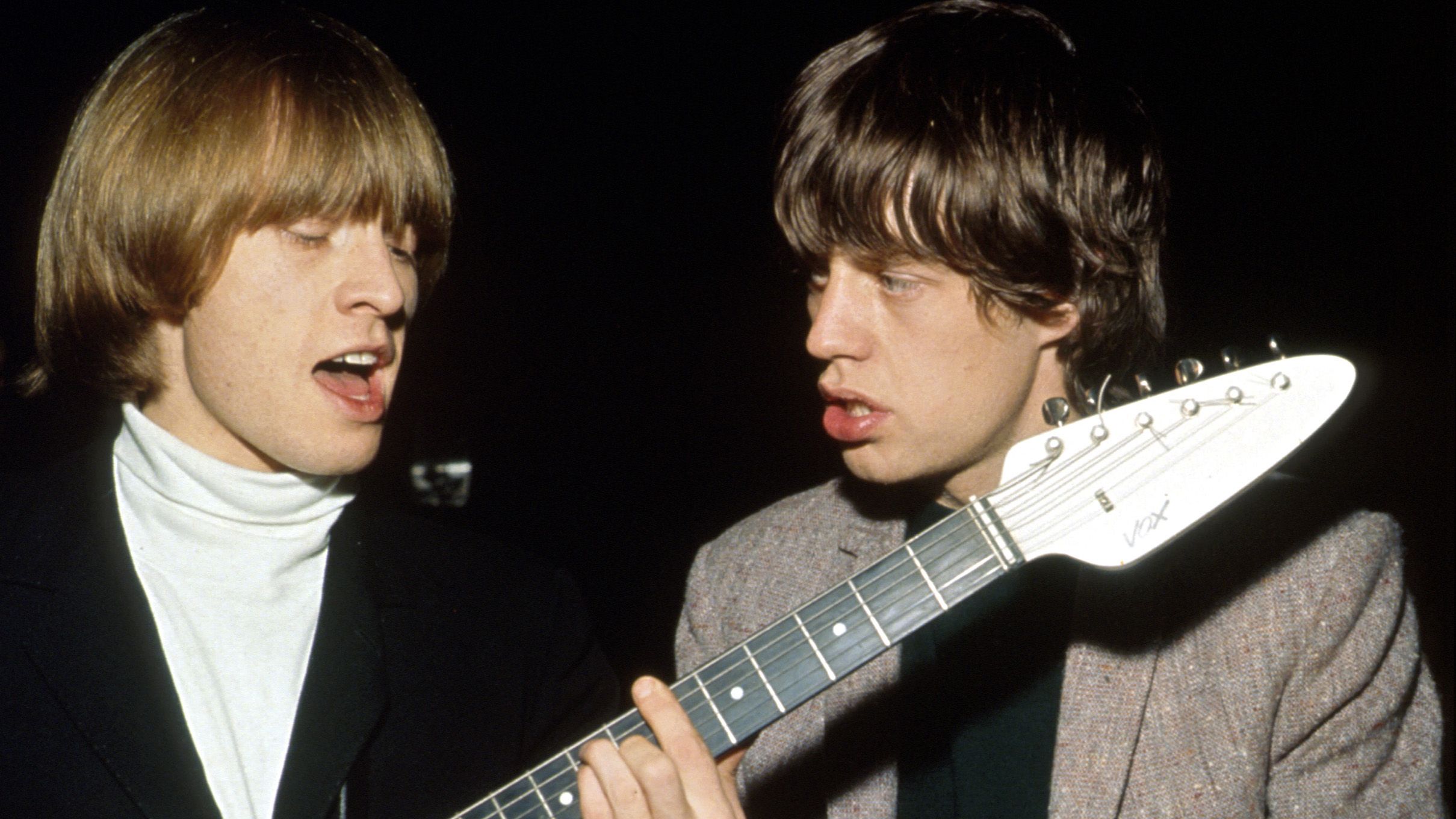 "Que música estranha. Sequências de acordes estranhas, tudo estranho. Não me lembro do que estava acontecendo na minha cabeça. Para essa ser sua música mais transmitida... meio estranho, não acha?": Mick Jagger no clássico imortal dos Rolling Stones