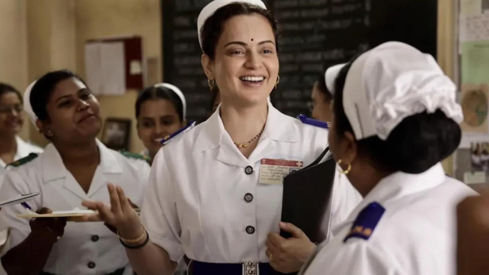 Revisão de Bharat Bhhagya Viddhaata: Kangana Ranaut garante que ela não se tornará maior que o filme