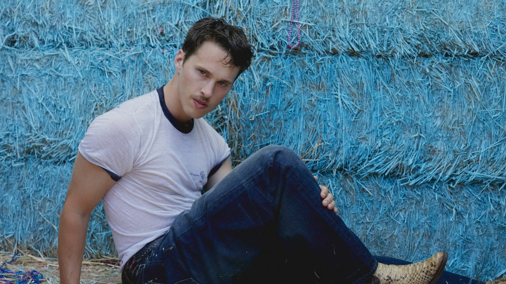 Ryan Beatty sobre como a felicidade moldou seu novo álbum 'Sweet Fortune'