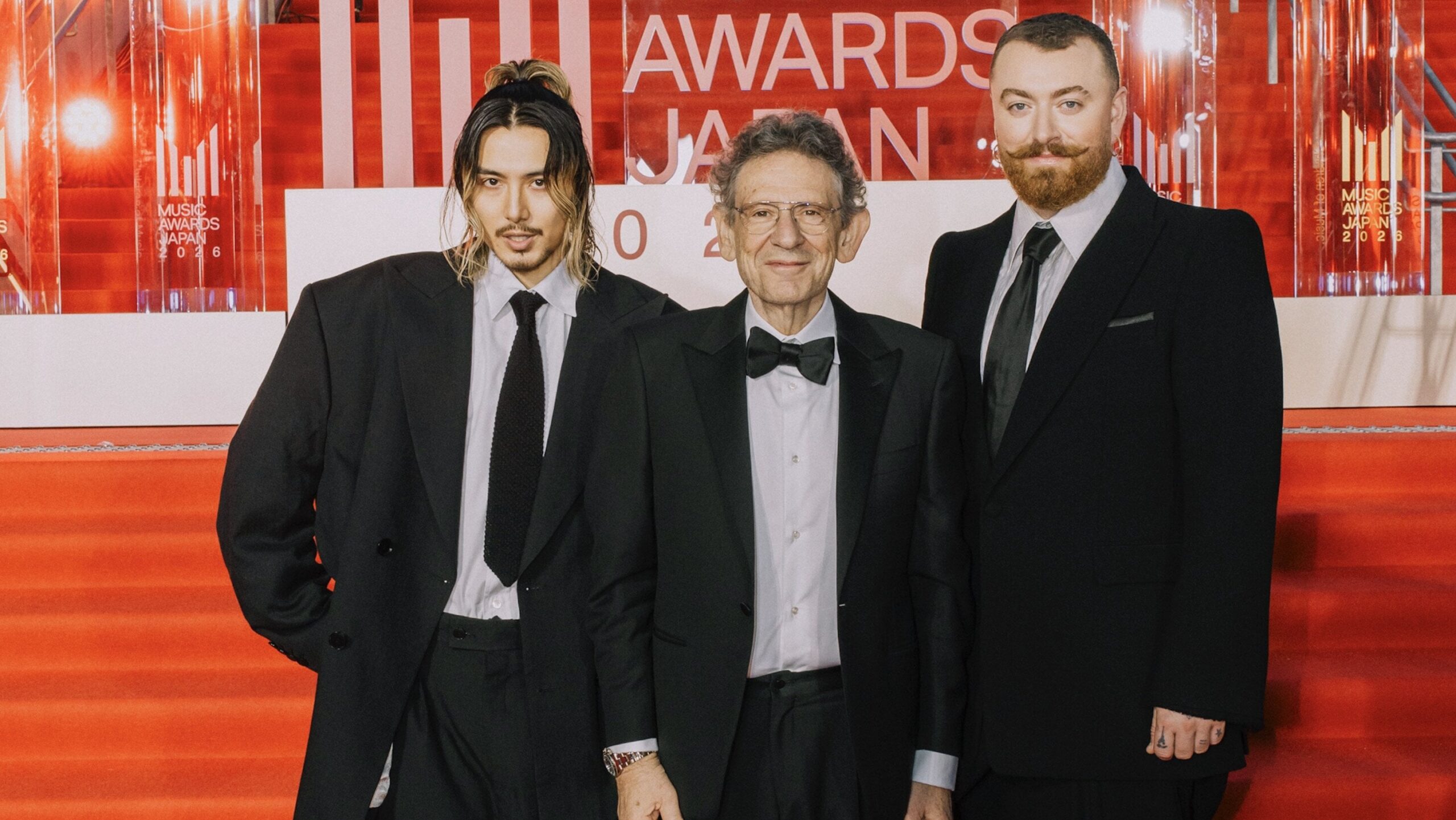 Sir Lucian Grainge destaca oportunidades globais para artistas japoneses antes do Music Awards em Tóquio, onde os artistas UMG Fujii Kaze e Mrs. GREEN APPLE ganham os principais prêmios