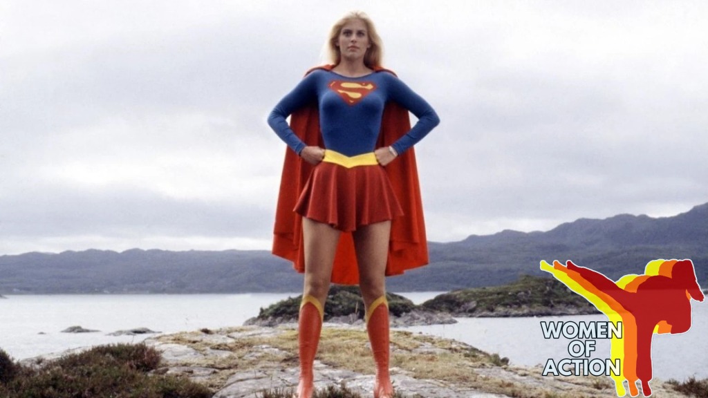 Supergirl é a primeira super-heroína feminina do filme em uma comédia adolescente