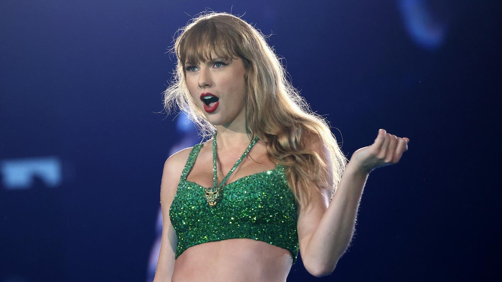 Taylor Swift se torna a primeira artista a gerenciar um feito nas paradas