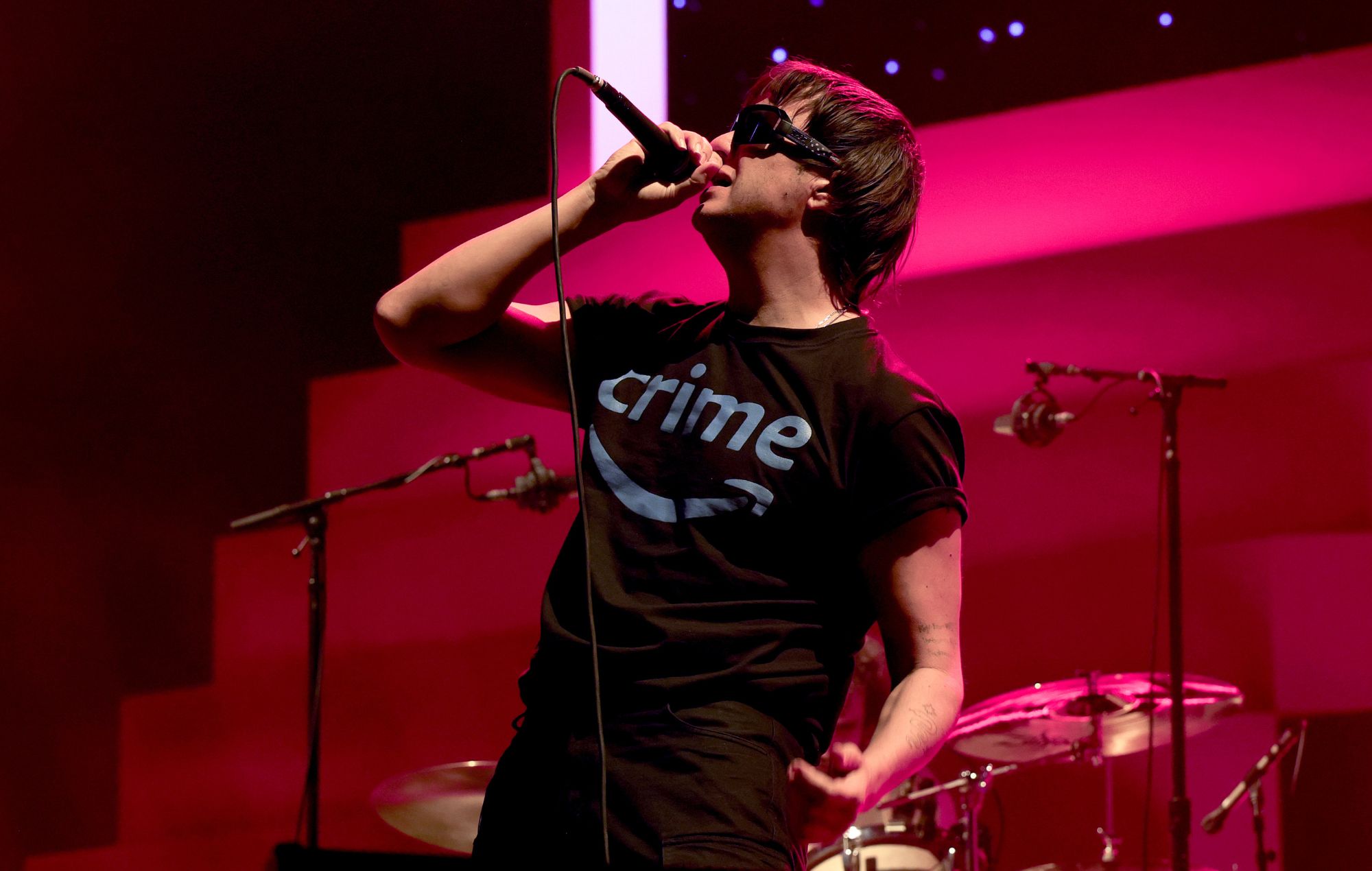 The Strokes adia novo álbum 'Reality Awaits' e anuncia grande show de volta ao lar em Nova York com Beach House e Fcukers