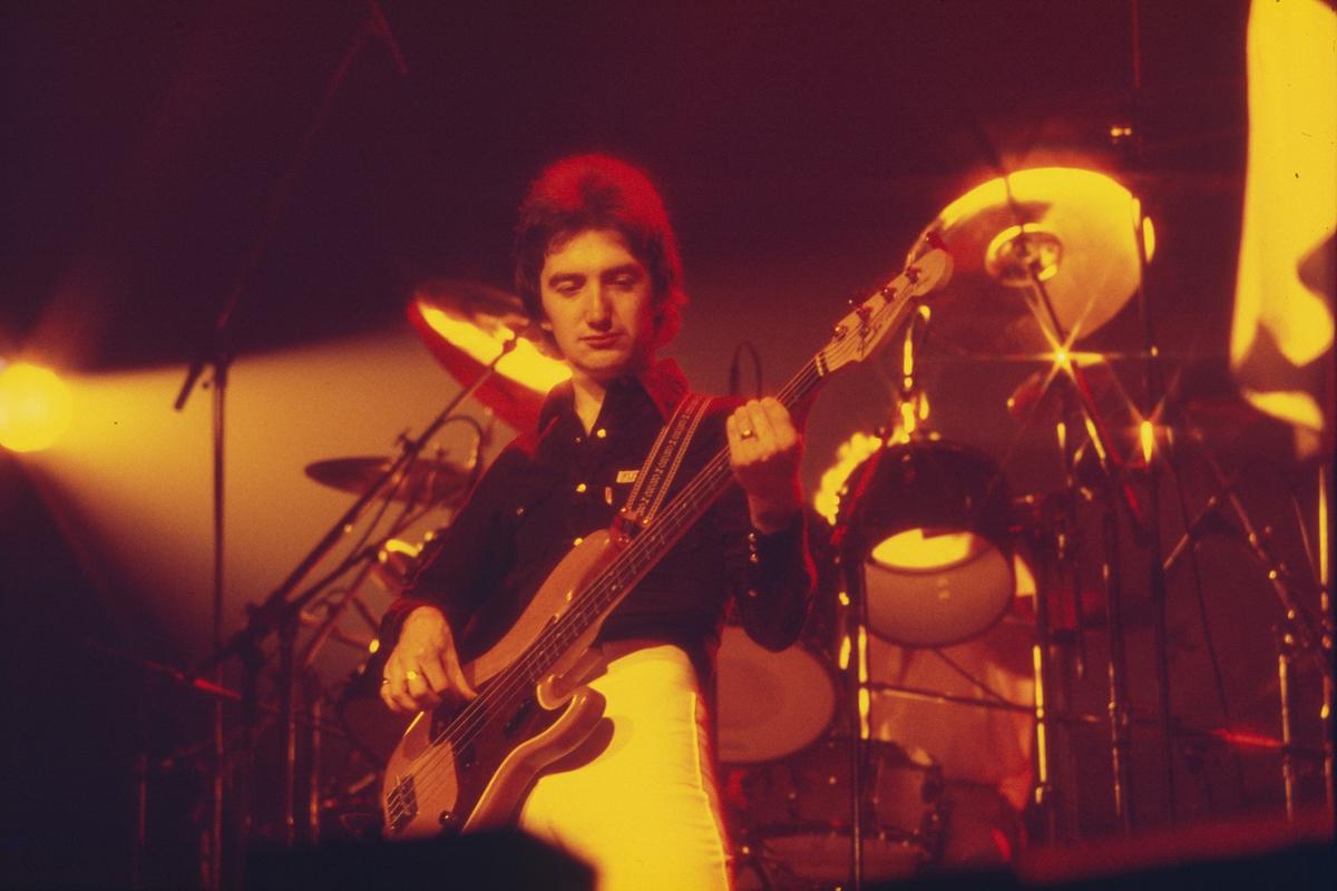 Todas as 12 músicas do Queen de John Deacon classificadas