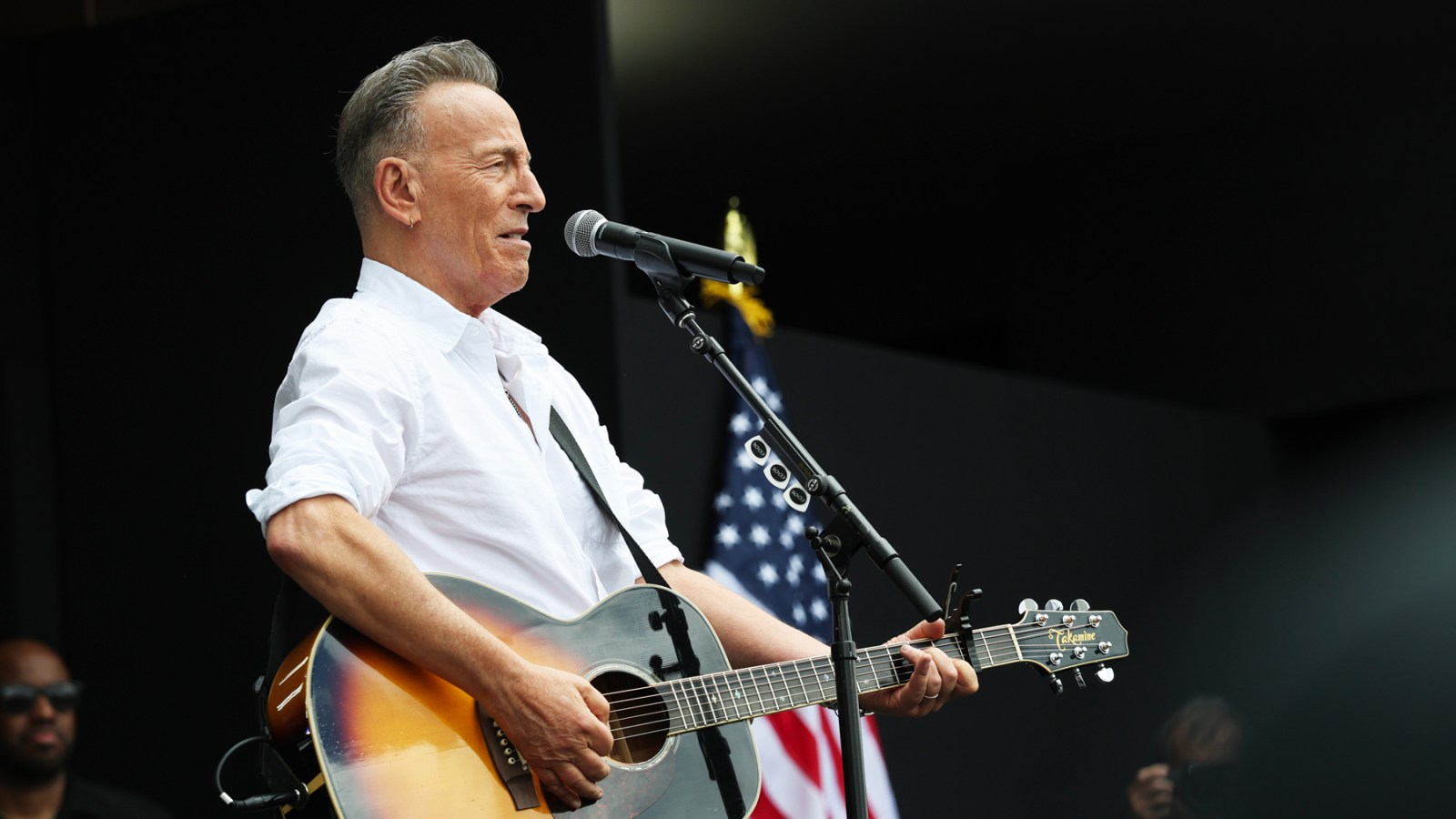 Veja Bruce Springsteen cantar 'Land of Hope and Dreams' para Barack Obama